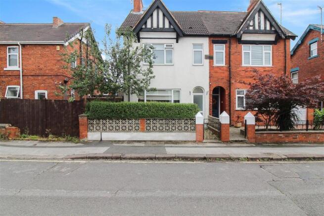 4 bed property, in Fairfield Road, £299,950