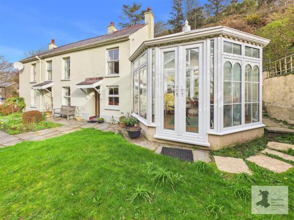 3 bed property, in Llangrannog, £380,000