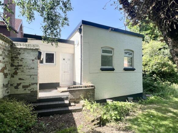 1 bed property, in Handsworth Wood Road, £65,000