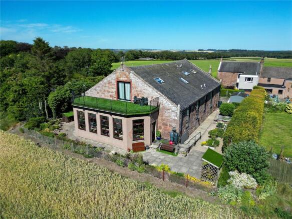 5 bed property, in The Old Church, £365,000