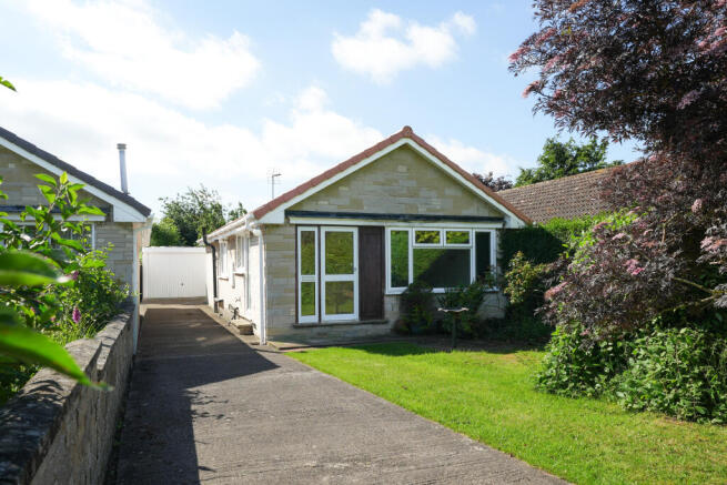 3 bed property, in Westgate Carr Road, £230,000