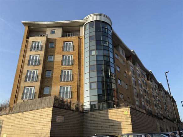 1 bed property, in Apt 4 Fusion Core 1, £85,000