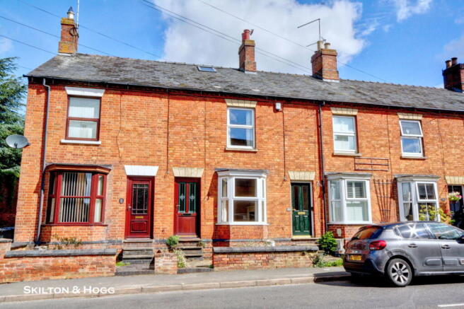 3 bed property, in East Street, £250,000