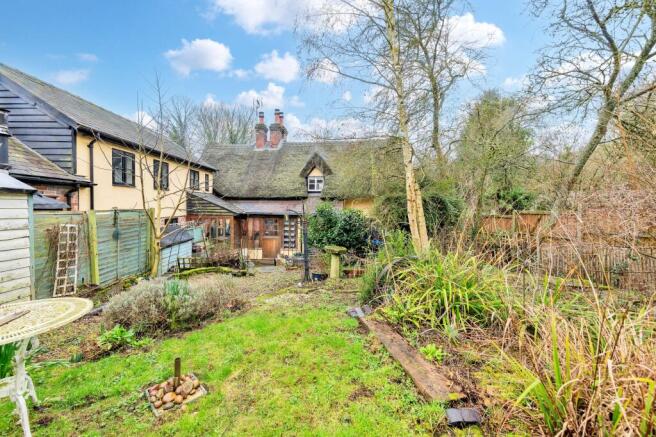 3 bed property, in Aspenden, £500,000