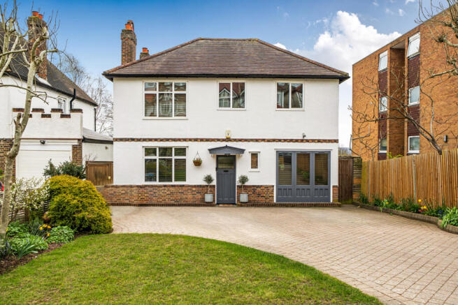 4 bed property, in Ross Road, £1,050,000