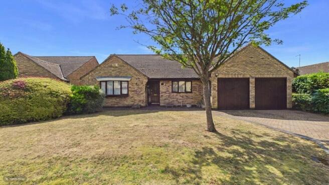 3 bed property, in Trienna, £500,000