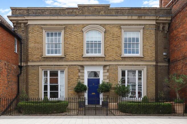 3 bed property, in Downing Street, £650,000
