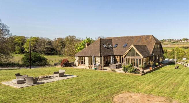 6 bed property, in Lower Road, £1,850,000