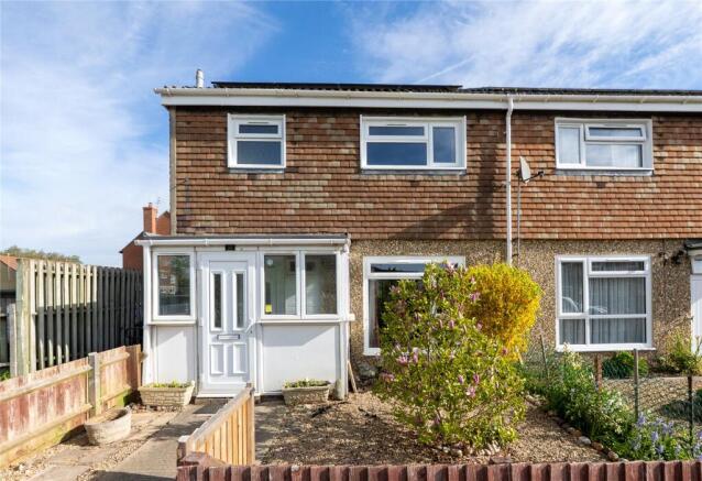 3 bed property, in Gaveston Road, £250,000