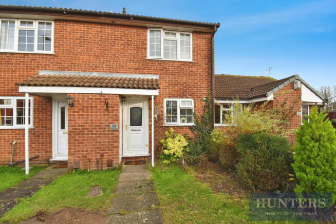 2 bed property, in Acorn Way, £199,000
