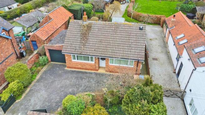 2 bed property, in Main Street, £199,950