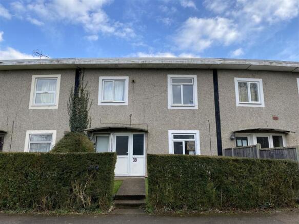 4 bed property, in Hazel Grove, £365,000