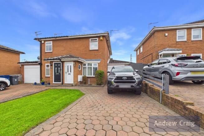 2 bed property, in Nailsworth Close, £210,000
