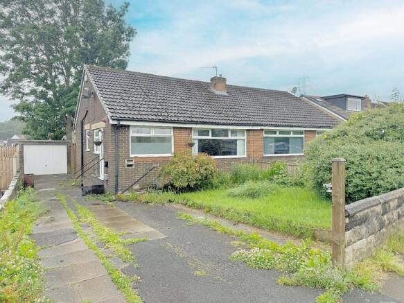 2 bed property, in Markfield Avenue, £165,000