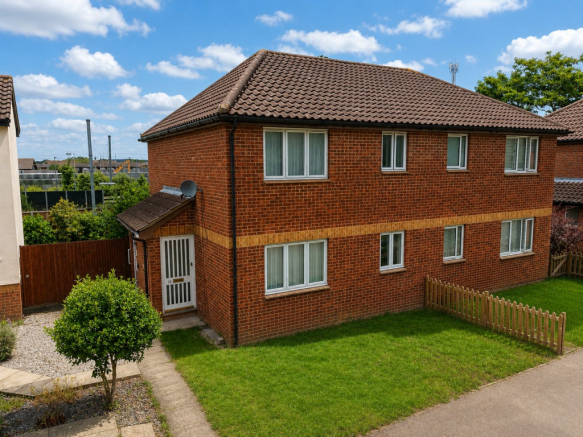 1 bed property, in Dickens Court, £199,950