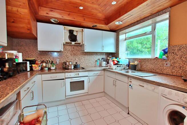 4 bed property, in Delius Close, £560,000