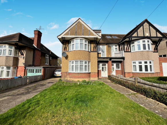 5 bed property, in Whitmore Road, £900,000