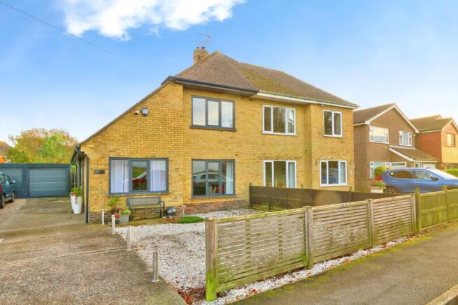 4 bed property, in Cockreed Lane, £445,000