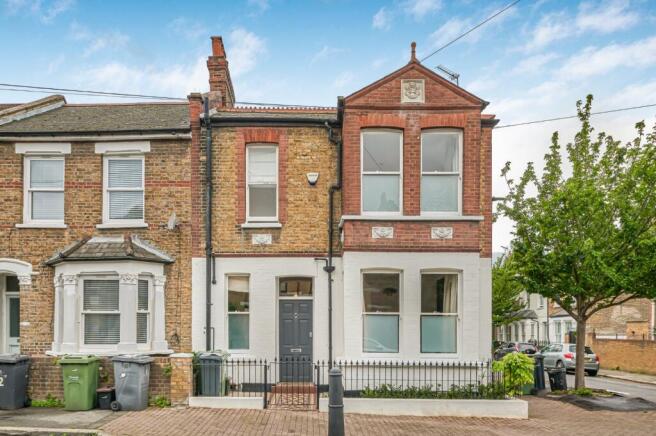 3 bed property, in Strathleven Road, £875,000