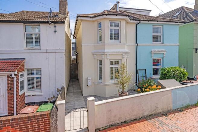 3 bed property, in Avon Street, £495,000