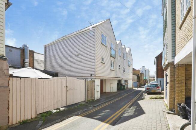 3 bed property, in Gough Road, £375,000