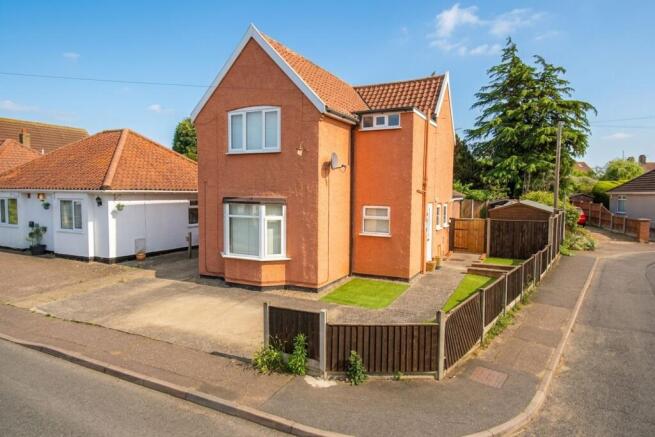 4 bed property, in Vera Road, £270,000