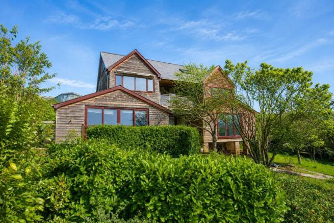 6 bed property, in Torquay Road, £800,000