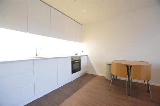 1 bed property, in Nottingham One, £140,000