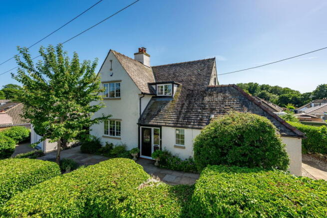 3 bed property, in Crag Bank Road, £550,000