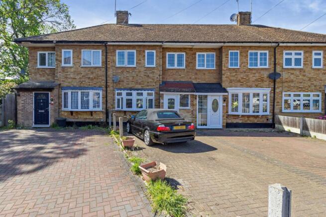 3 bed property, in Karen Close, £405,000