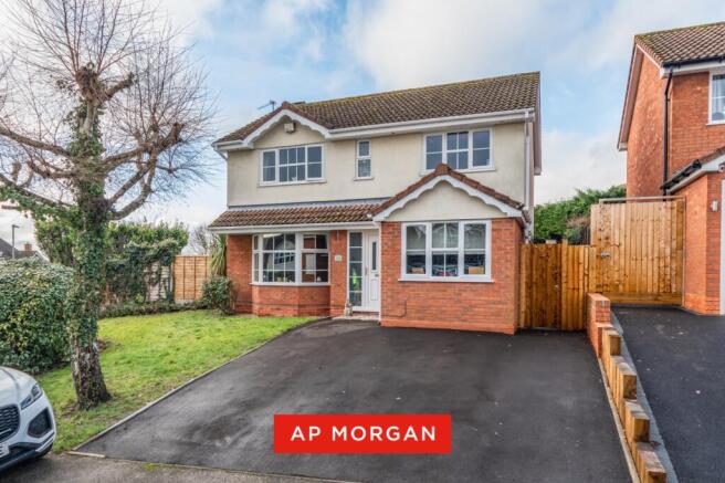 4 bed property, in Didcot Close, £400,000