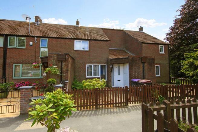 2 bed property, in Pageant Drive, £150,000