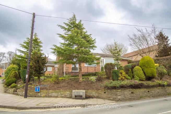 2 bed property, in St. Marys Close, £299,995