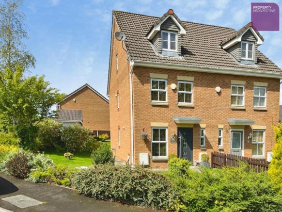 3 bed property, in Redwood Drive, £230,000