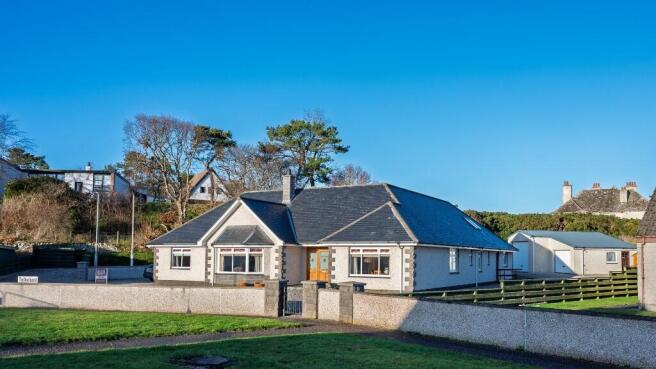 5 bed property, in Tullochard, £700,000