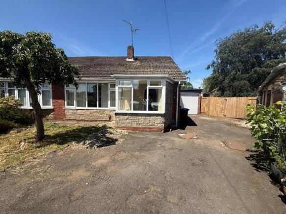2 bed property, in Conway Close, £239,950