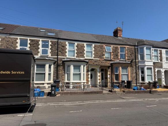 6 bed property, in Miskin Street, £485,000