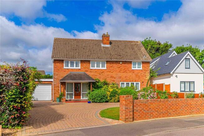 4 bed property, in St. Michaels Avenue, £815,000