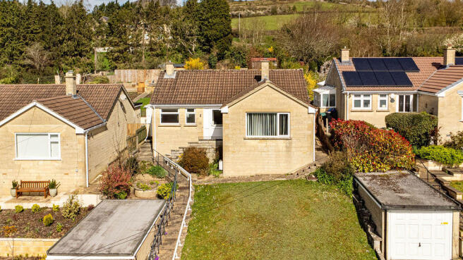 2 bed property, in Napier Road, £425,000