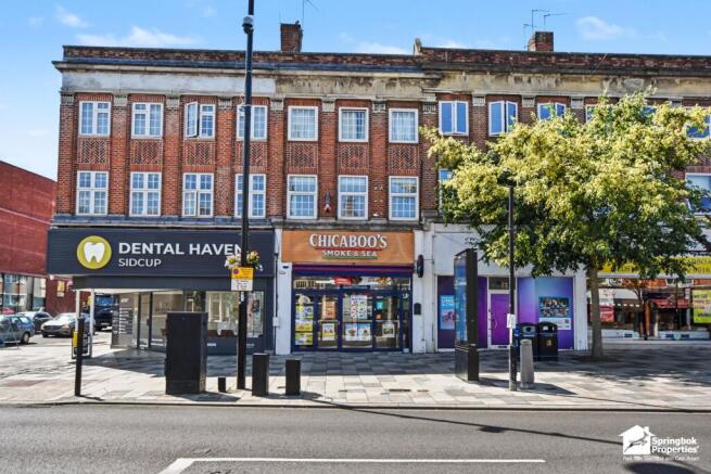 2 bed property, in Elm Parade, £170,000