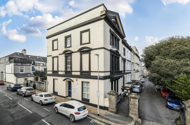 3 bed property, in North Hill, £500,000