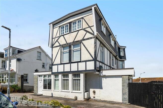 6 bed property, in St. Thomas Road, £535,000