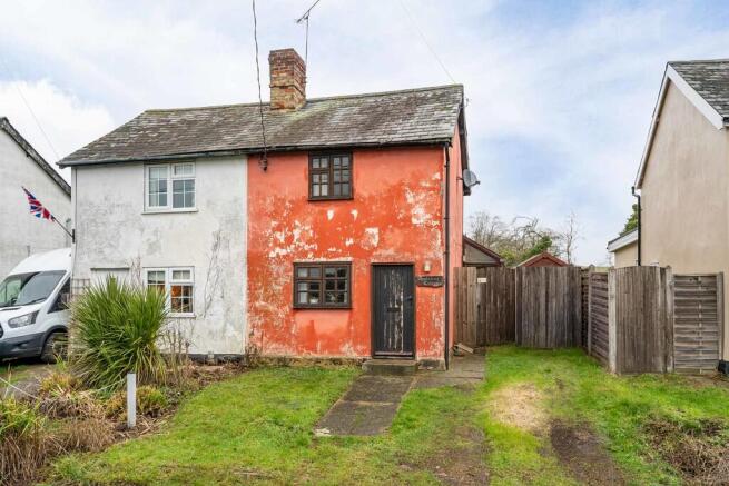 2 bed property, in Hundon, £265,000
