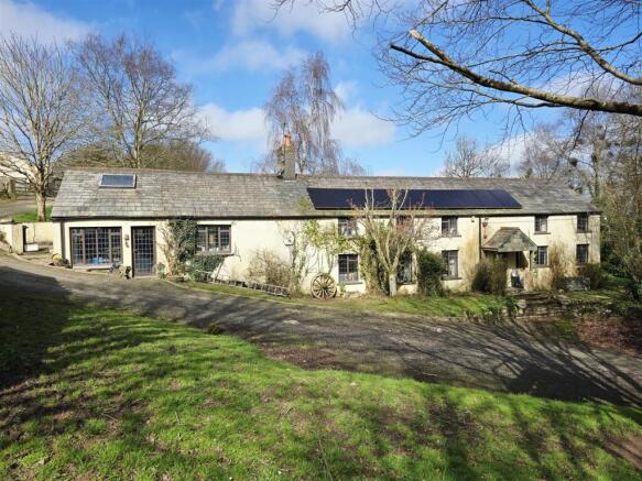 3 bed property, in Egloskerry, £650,000