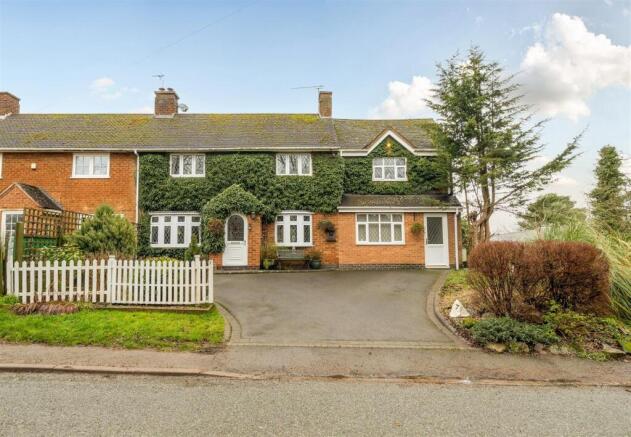4 bed property, in Hinckley Road, £500,000