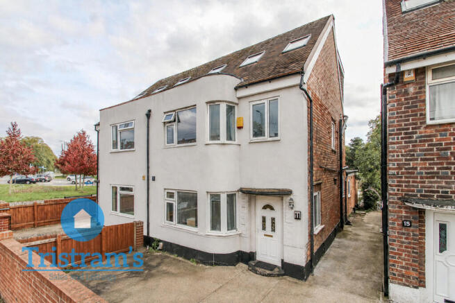 6 bed property, in Lower Road, £395,000