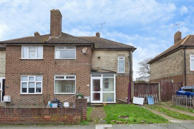 3 bed property, in Julia Gardens, £425,000