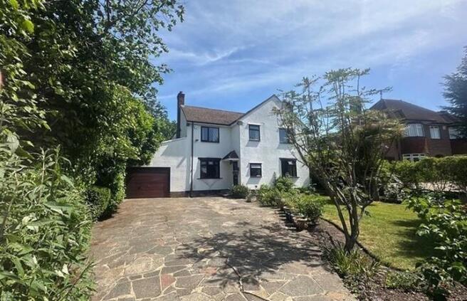 5 bed property, in Heathfield, £1,500,000