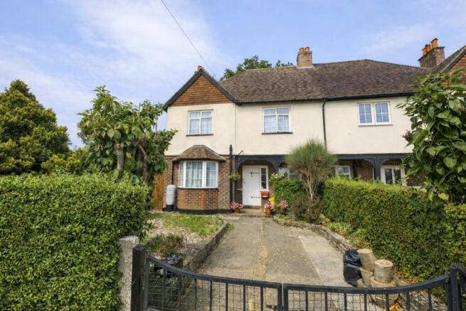 3 bed property, in Fowlers Croft, £600,000