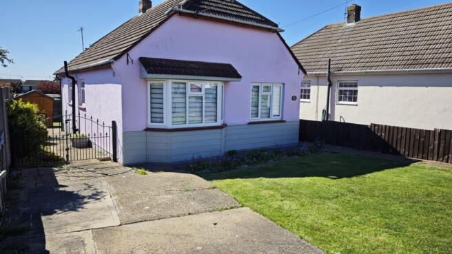 2 bed property, in Stanley Road, £350,000